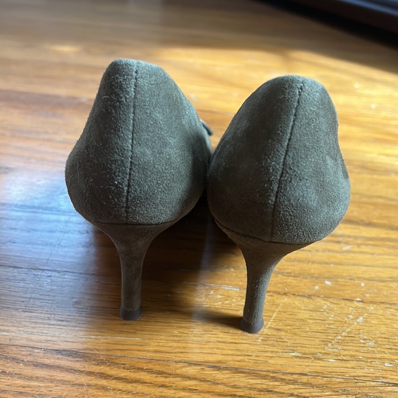 Anthropologie Seychelles Clear Cut Olive Green Suede Leopard Suede Heels - Picture 7 of 10